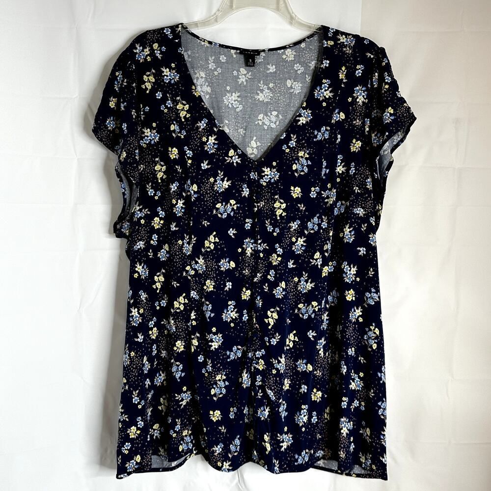 Torrid Stretch Challis Lace-up Back Blue Floral Top Size 5